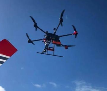 ��ͼ�ǿأ����˻���������ʱ���ġ�Ұ�ļҡ�