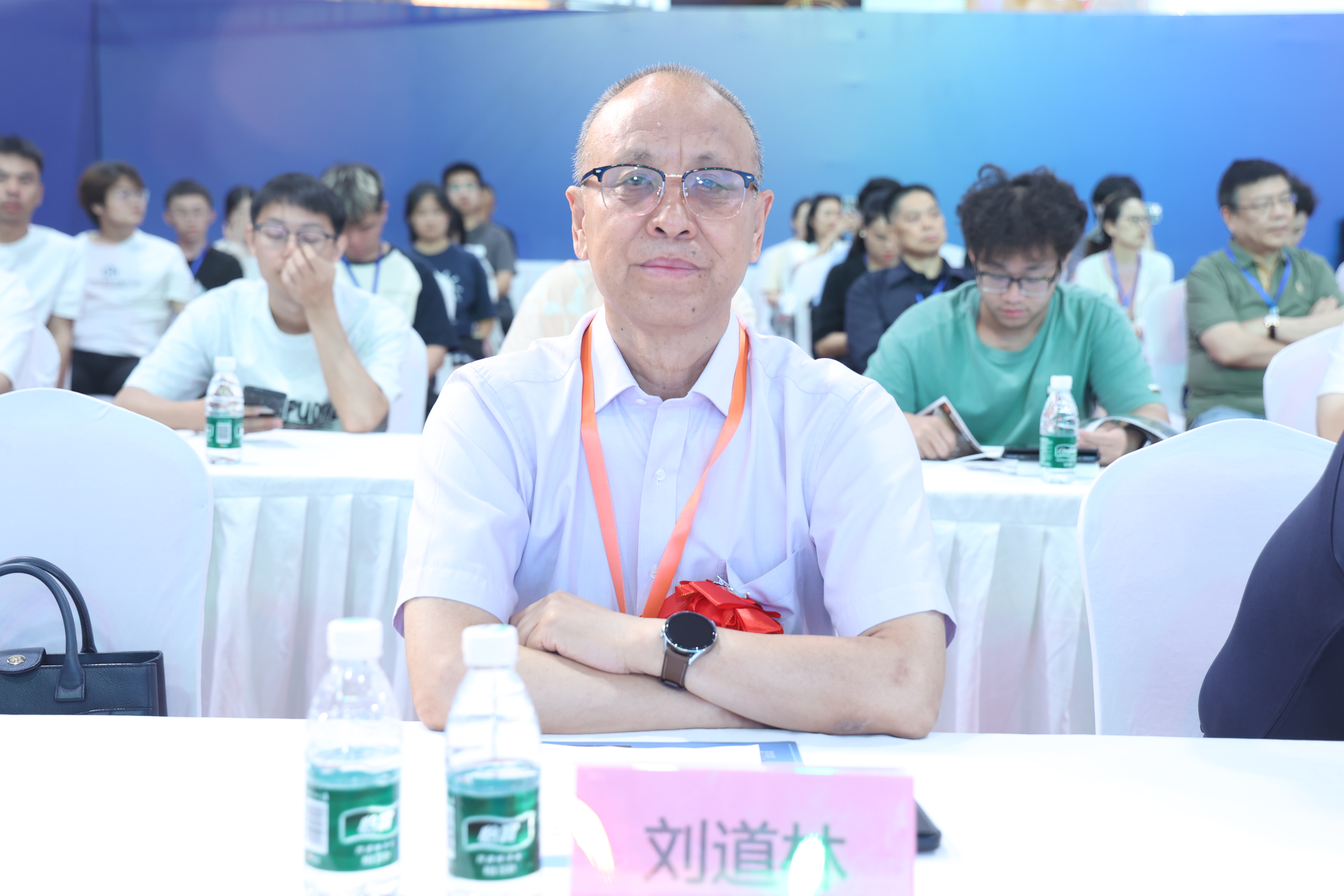 ������������ԭ�����������ֳ�ϯ�������ʵͿվ��������˻�ϵͳ��ҵչ����