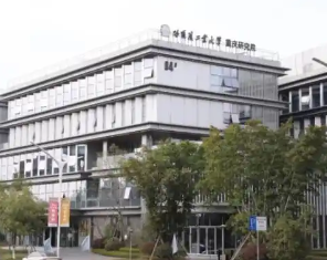 ȫ���״Σ���������������˻�ʵ��3.5Сʱ���ϳ���ʱ����ͻ��